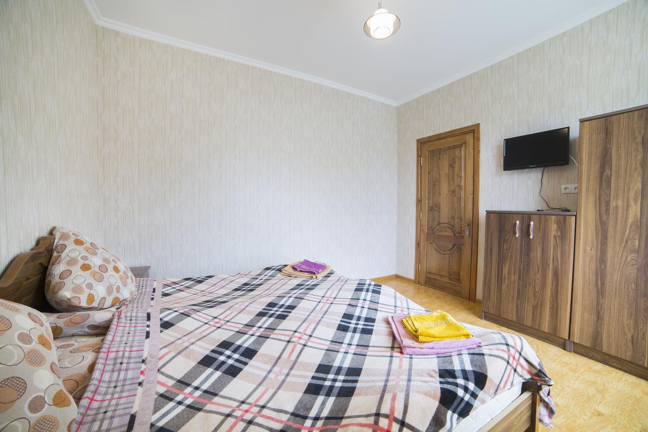 Anastasia Guesthouse Borjomi Bagian luar foto