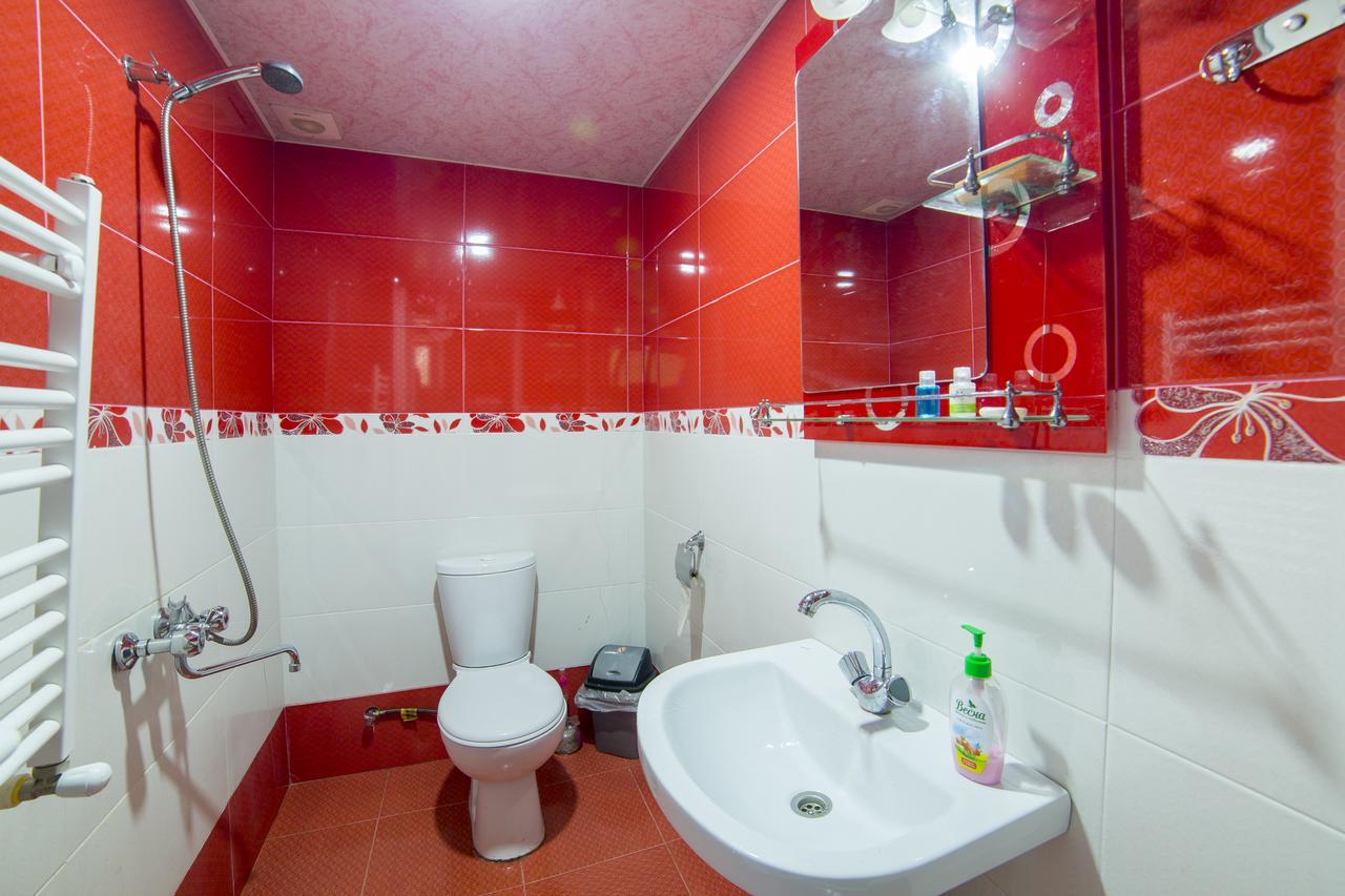 Anastasia Guesthouse Borjomi Bagian luar foto